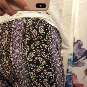 Charlotte Russe flees printed pants